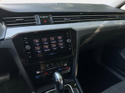 Volkswagen Passat Variant 2.0 TDI DSG Business BlueMotion Tech (10)