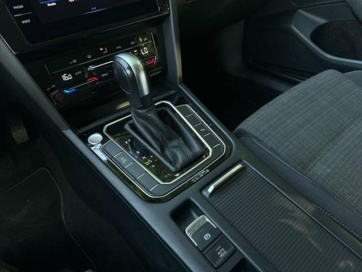 Volkswagen Passat Variant 2.0 TDI DSG Business BlueMotion Tech (11)
