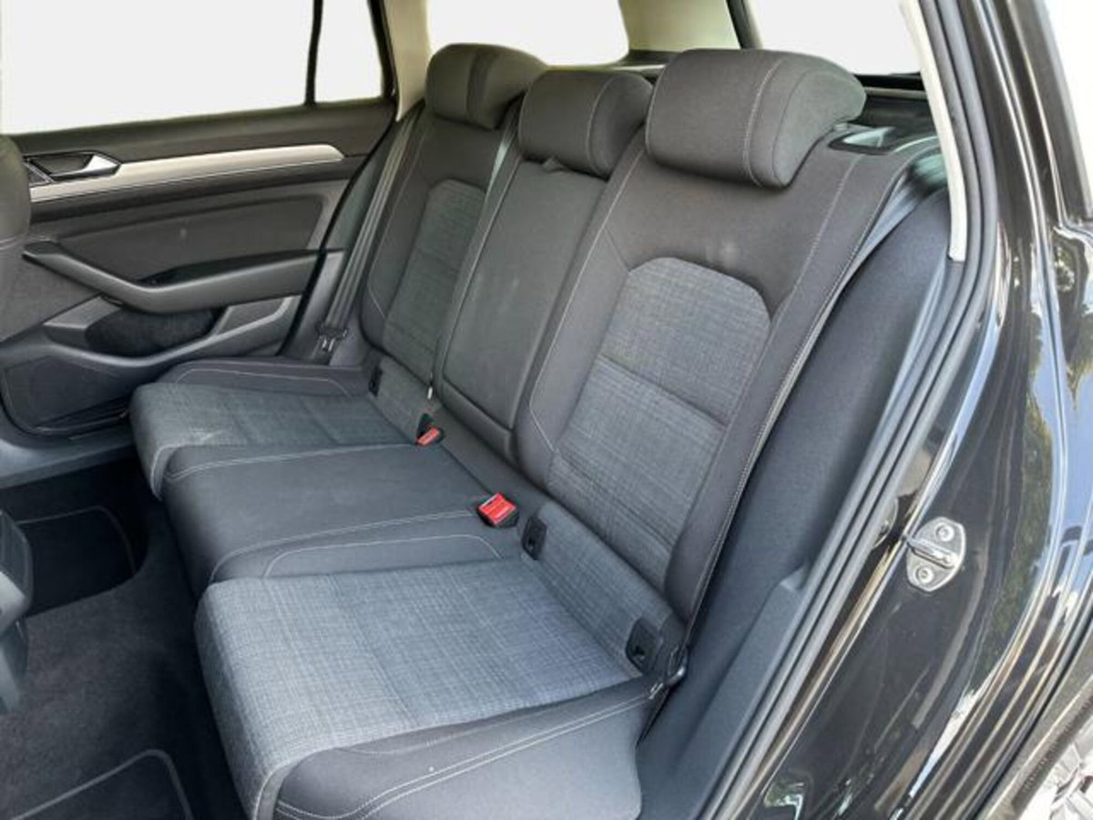 Volkswagen Passat Variant 2.0 TDI DSG Business BlueMotion Tech (13)