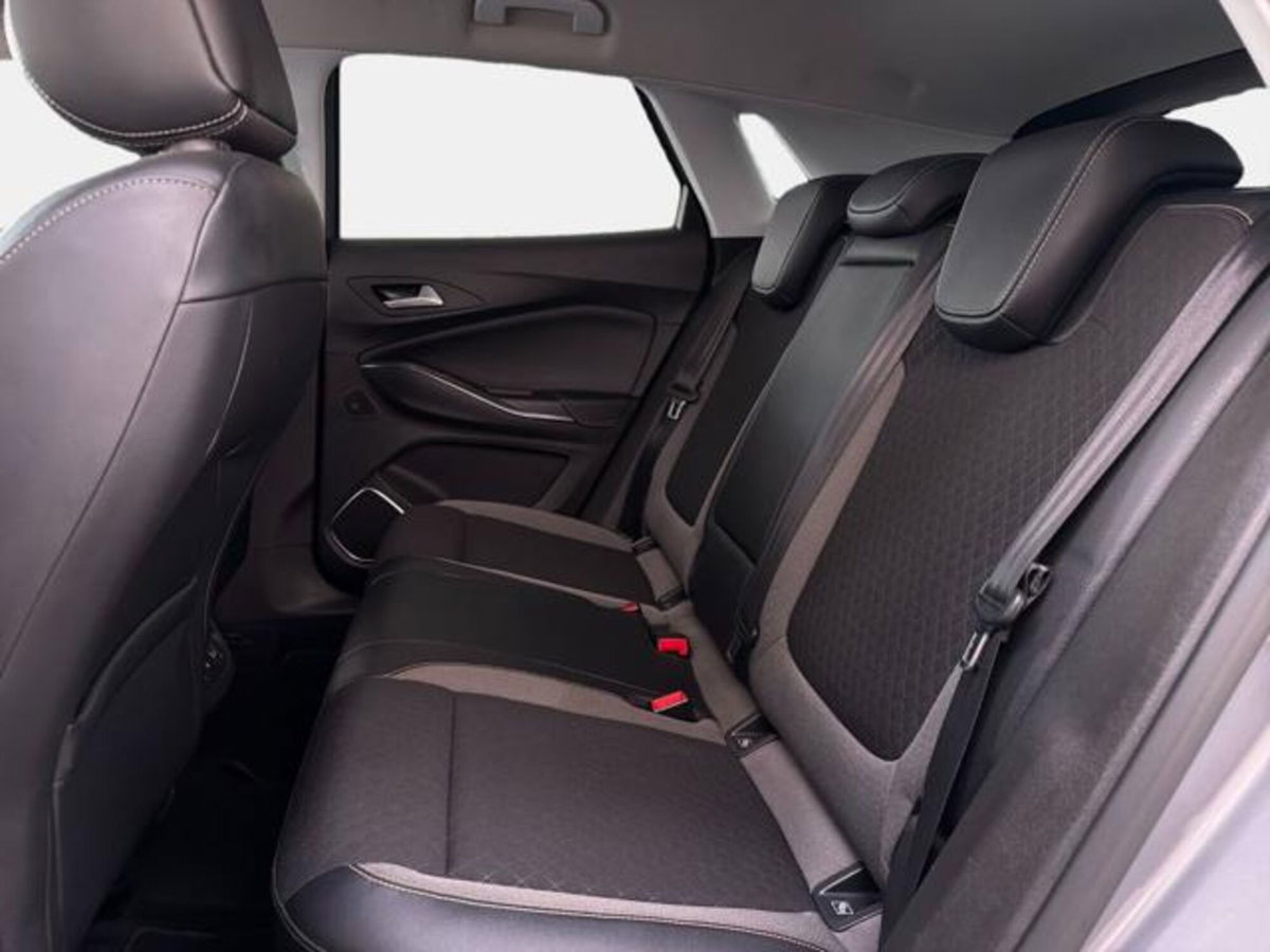 Opel Grandland X 2.0 diesel Ecotec Start&Stop aut. Ultimate (13)