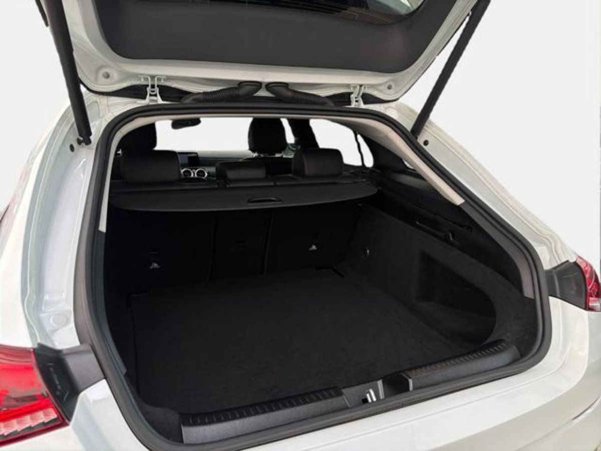 Mercedes-Benz CLA Shooting Brake 200 Automatic Shooting Brake Sport (14)