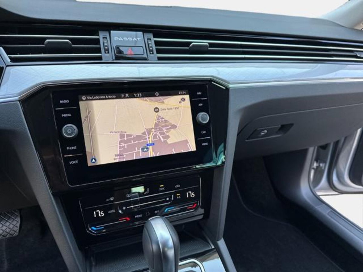 Volkswagen Passat Variant 2.0 TDI SCR EVO DSG Business (10)