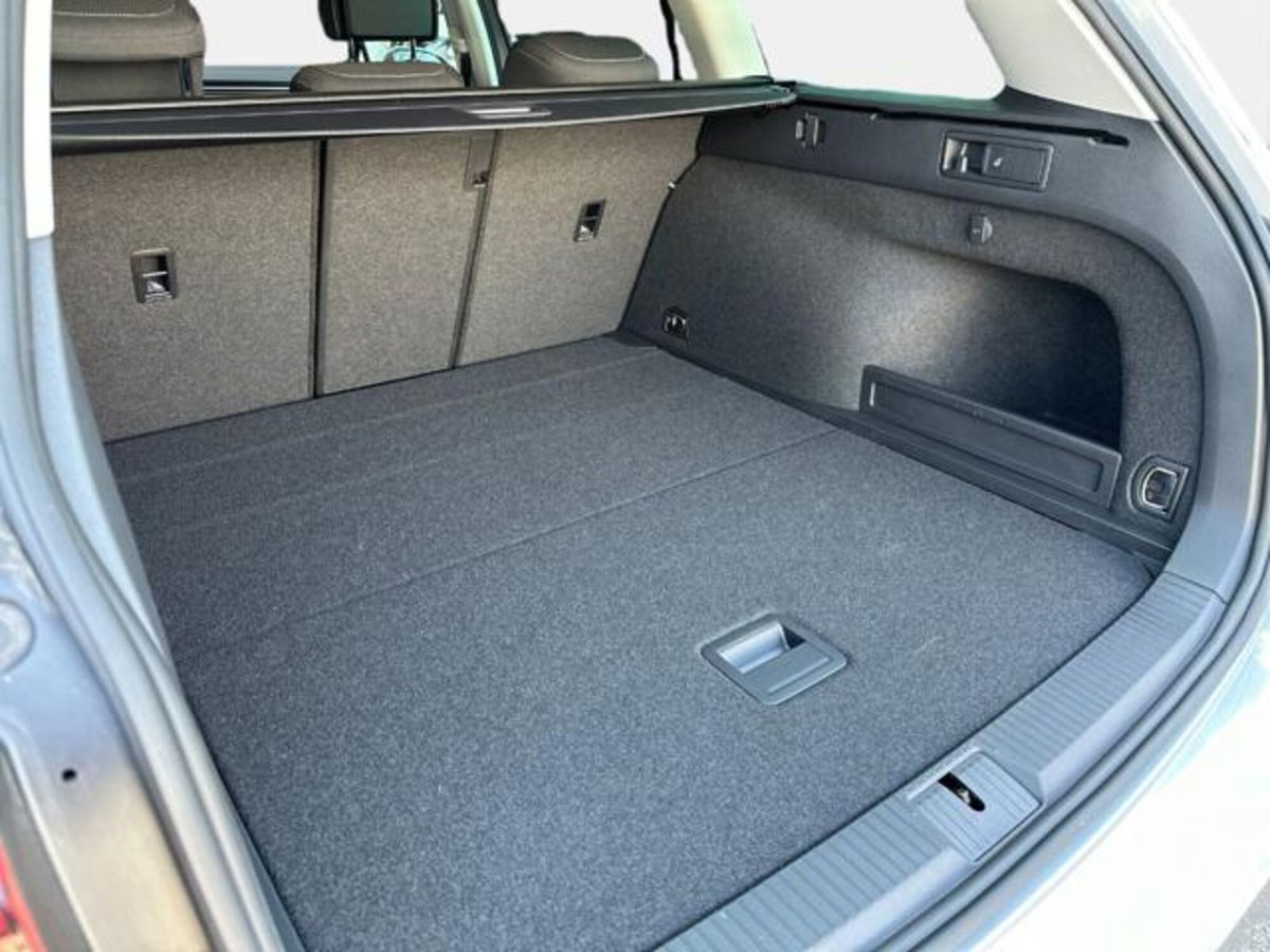 Volkswagen Passat Variant 2.0 TDI SCR EVO DSG Business (14)