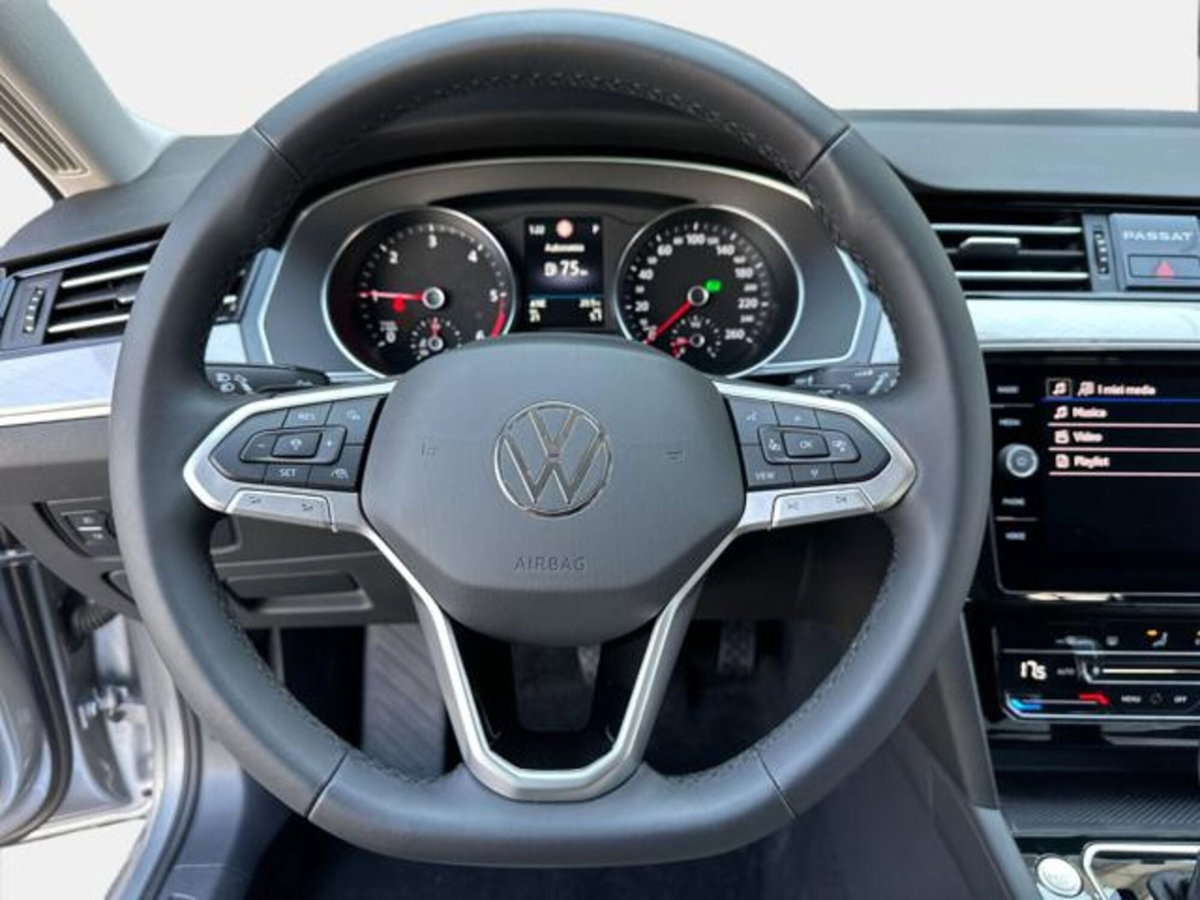 Volkswagen Passat Variant 2.0 TDI SCR EVO DSG Business (8)