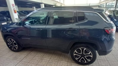 Jeep Compass 1.3 T4 190CV PHEV AT6 4xe Business Plus (4)