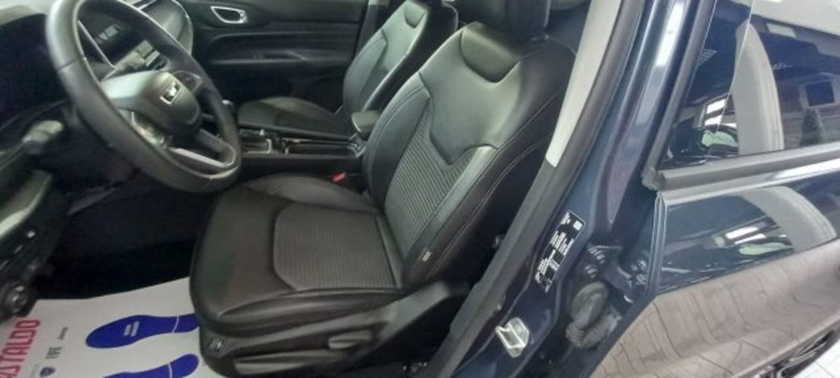 Jeep Compass 1.3 T4 190CV PHEV AT6 4xe Business Plus (5)
