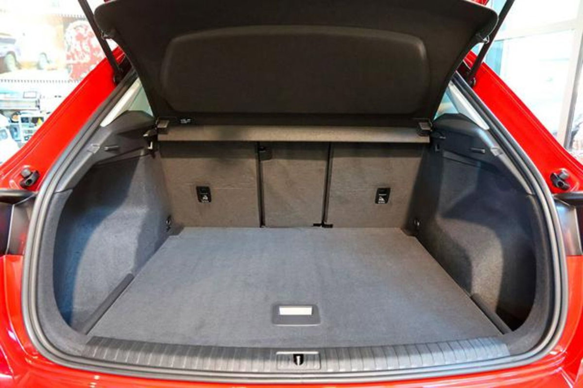 Audi Q3 35 2.0 tdi Business Advanced s-tronic (12)