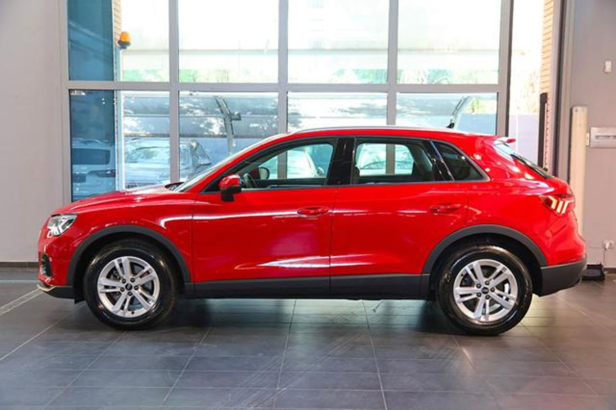 Audi Q3 35 2.0 tdi Business Advanced s-tronic (3)