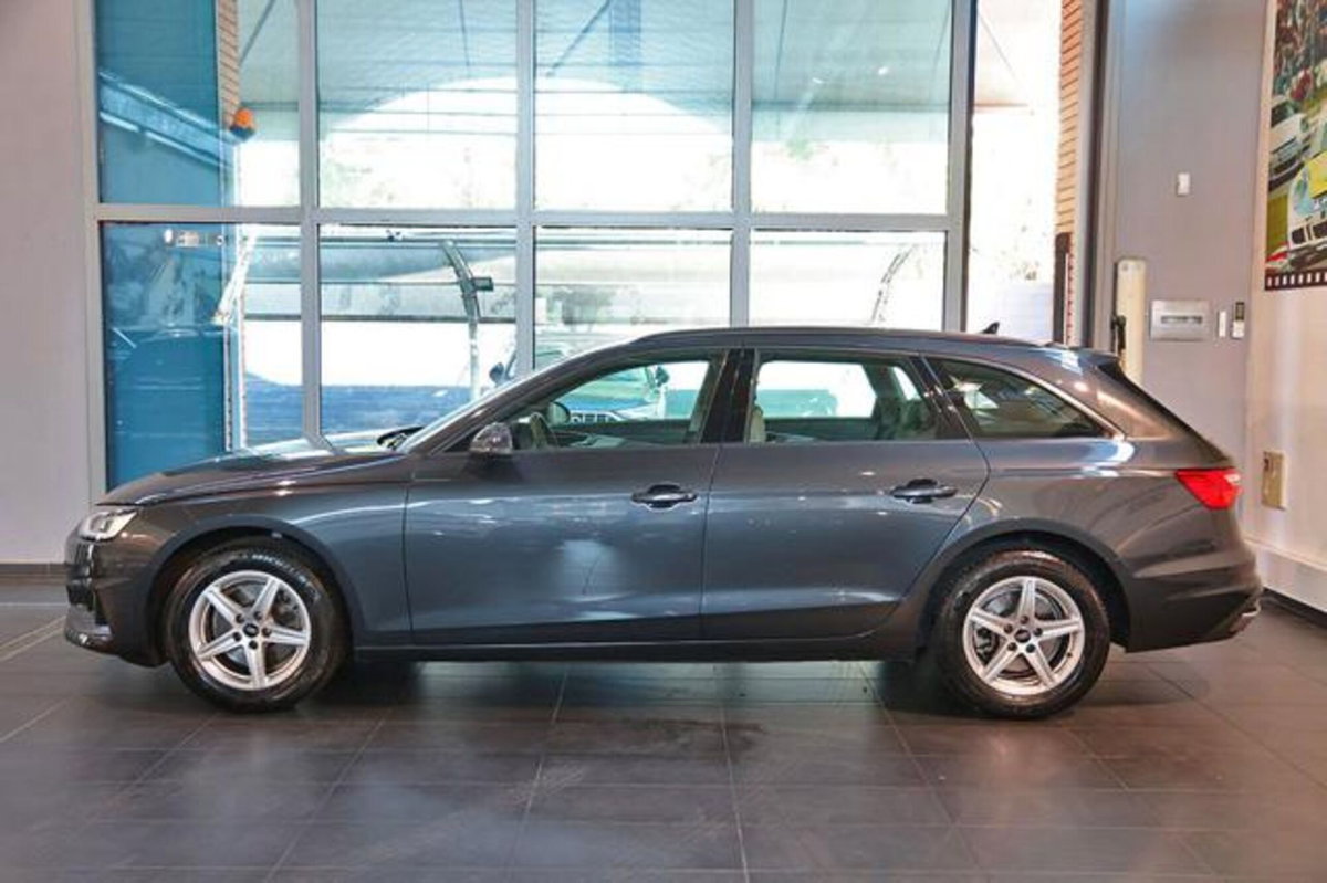 Audi A4 Avant 30 2.0 tdi mhev Business Advanced 136cv s-tronic (3)