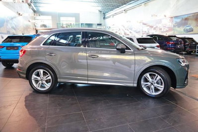 Audi Q3 35 2.0 tdi s-tronic (10)