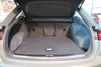 Audi Q3 35 2.0 tdi s-tronic (12)