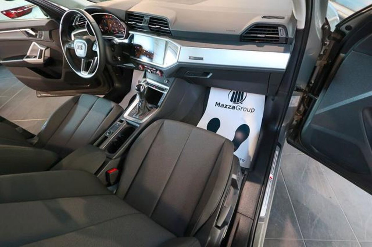 Audi Q3 35 2.0 tdi s-tronic (15)