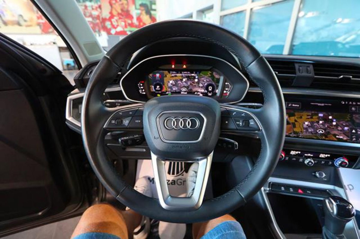 Audi Q3 35 2.0 tdi s-tronic (20)