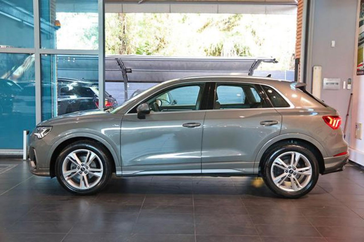 Audi Q3 35 2.0 tdi s-tronic (3)