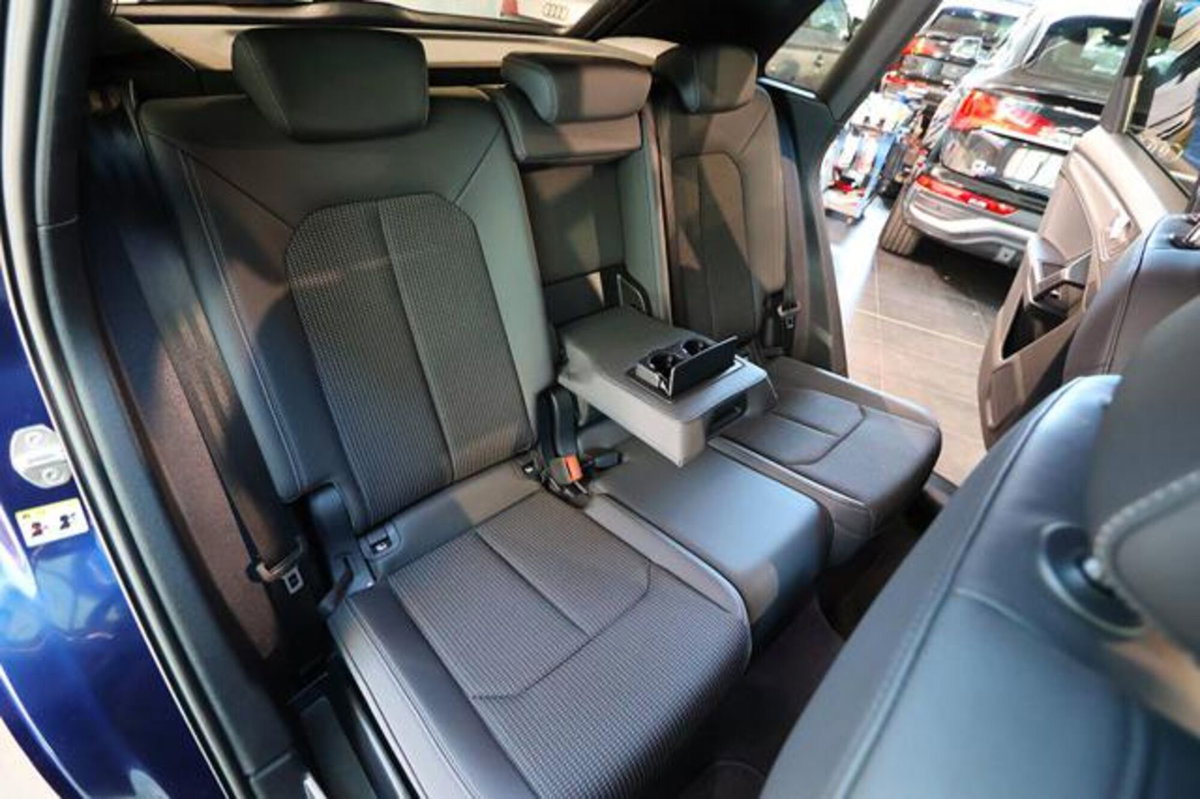 Audi Q3 35 2.0 tdi s-tronic (20)