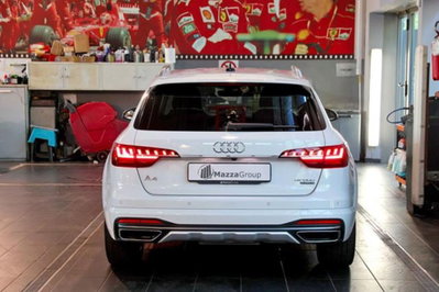 Audi A4 Allroad Allroad 40 2.0 tdi mhev Identity Contrast quattro 204cv s-tronic (4)