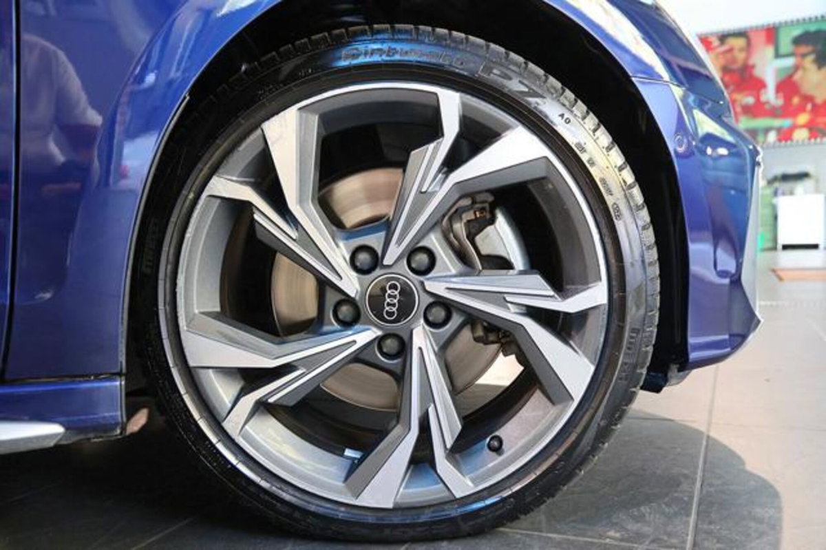 Audi A3 Sportback 40 TFSI quattro S tronic S line edition (6)