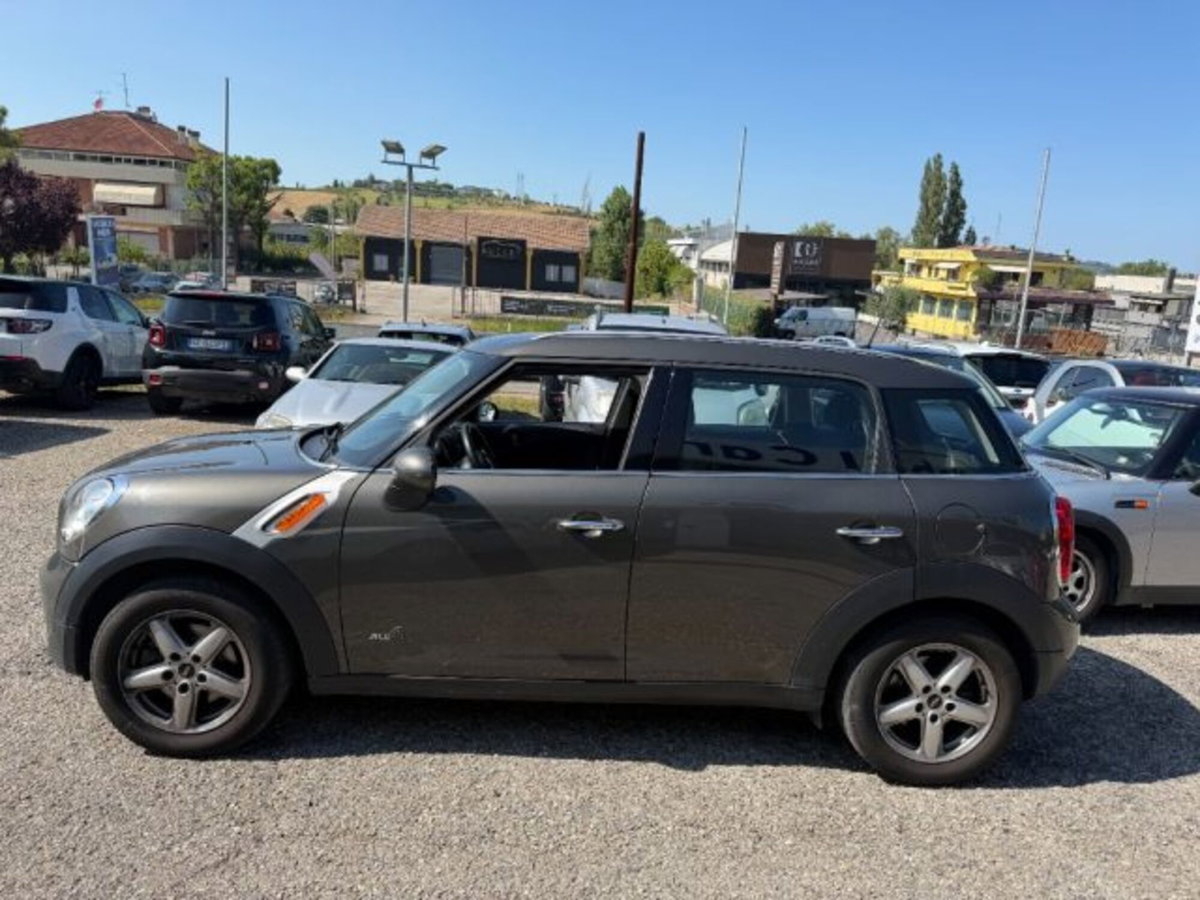 MINI Mini Countryman 1.6 Cooper D Countryman ALL4 (4)