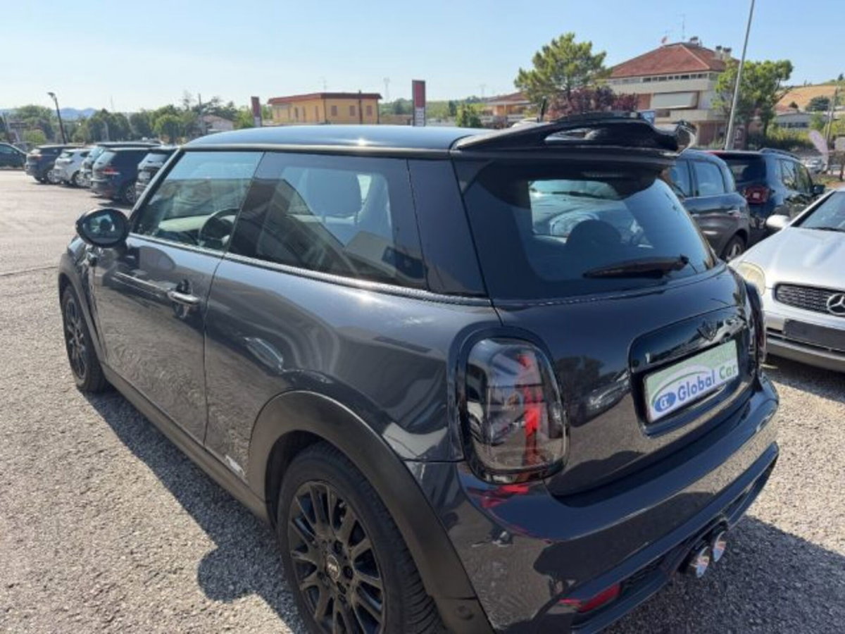 MINI Mini 2.0 Cooper SD aut. Boost (6)