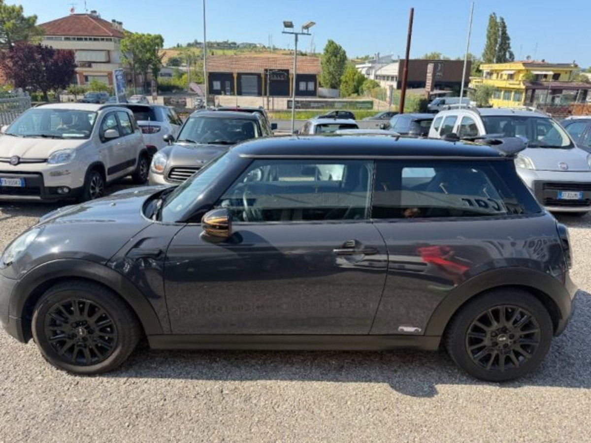 MINI Mini 2.0 Cooper SD aut. Boost (7)