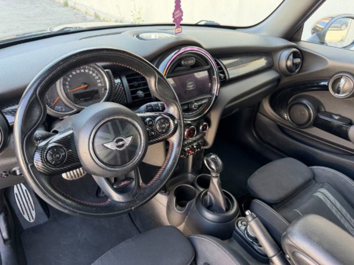 MINI Mini 2.0 Cooper SD aut. Boost (9)