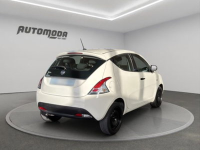 Lancia Ypsilon 1.2 69 CV Argento (4)