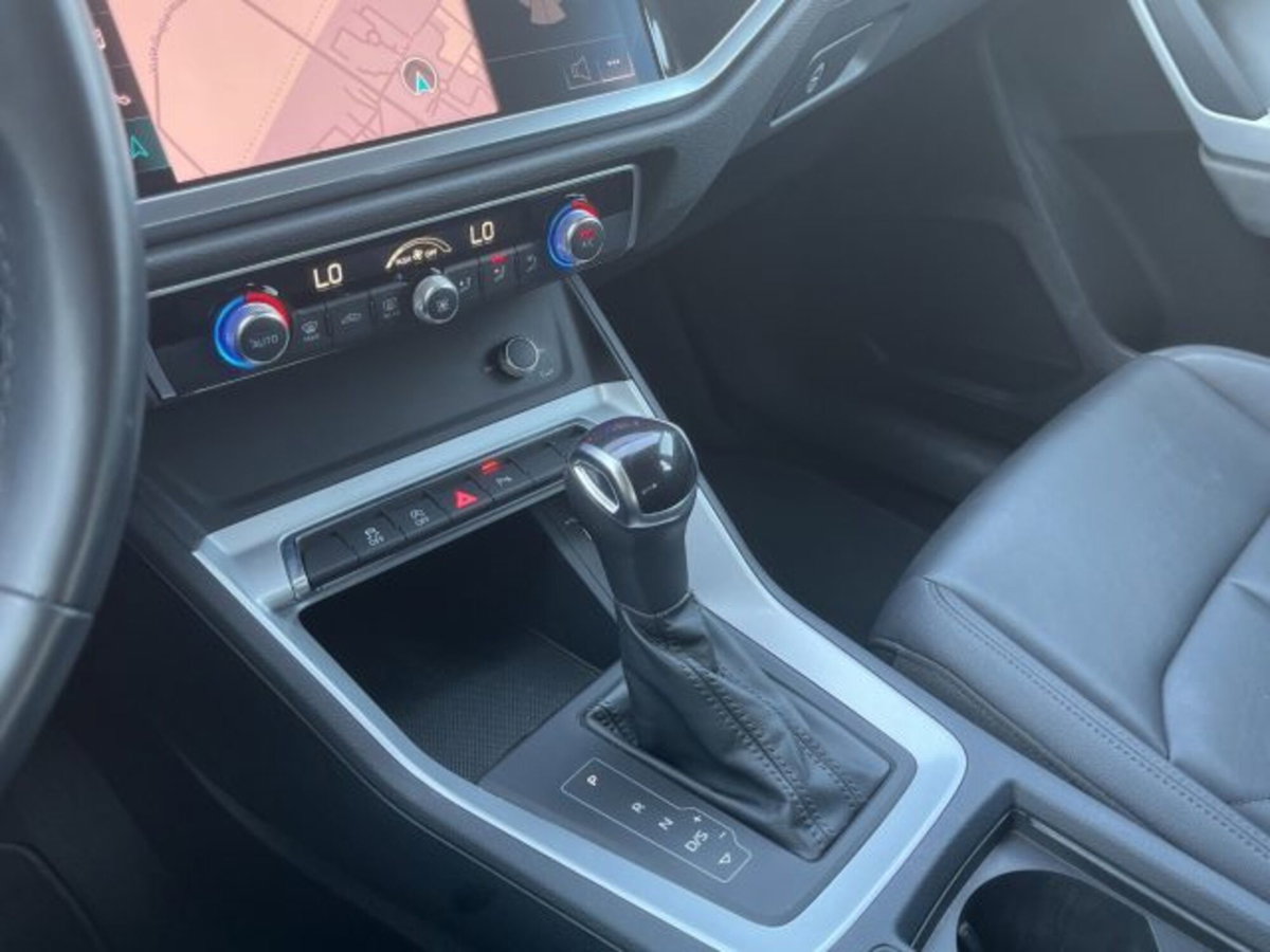 Audi Q3 35 TDI quattro S tronic Business (13)