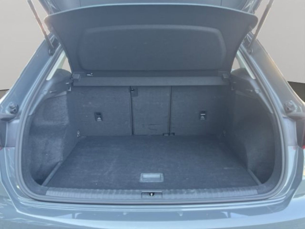 Audi Q3 35 TDI quattro S tronic Business (15)