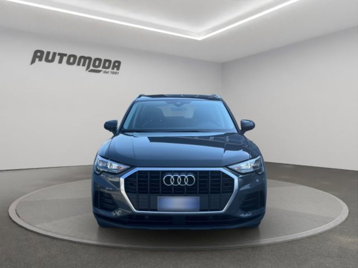 Audi Q3 35 TDI quattro S tronic Business (2)