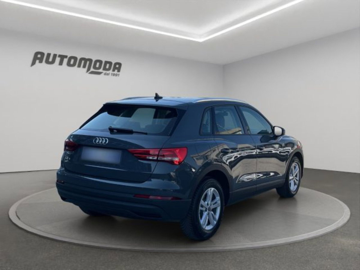Audi Q3 35 TDI quattro S tronic Business (4)