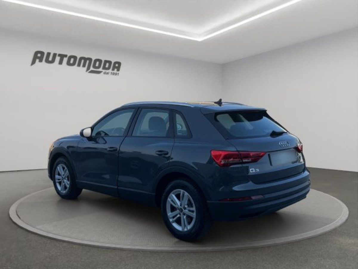 Audi Q3 35 TDI quattro S tronic Business (6)