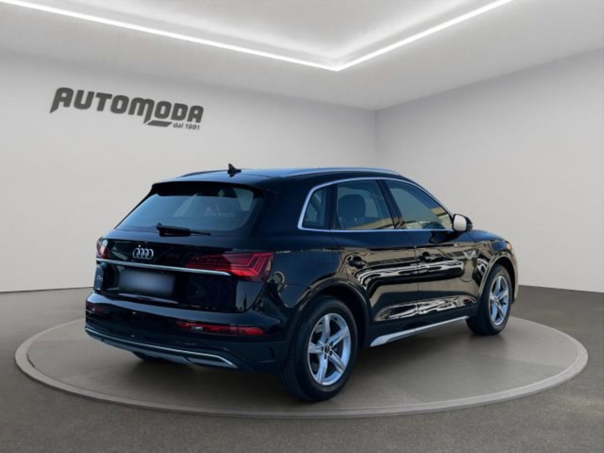 Audi Q5 35 TDI quattro S tronic Business (4)