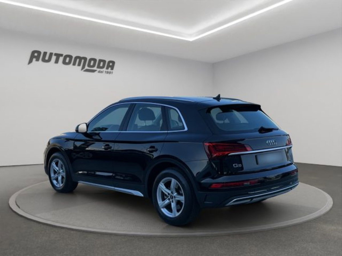 Audi Q5 35 TDI quattro S tronic Business (6)