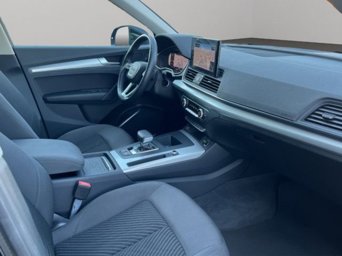 Audi Q5 35 TDI quattro S tronic Business (9)
