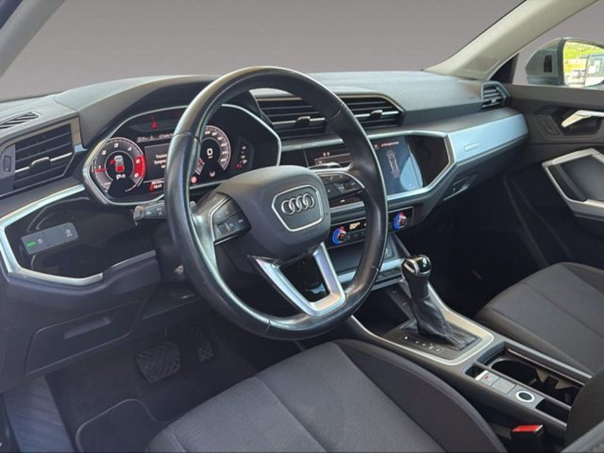 Audi Q3 35 TDI quattro Business Advanced (14)