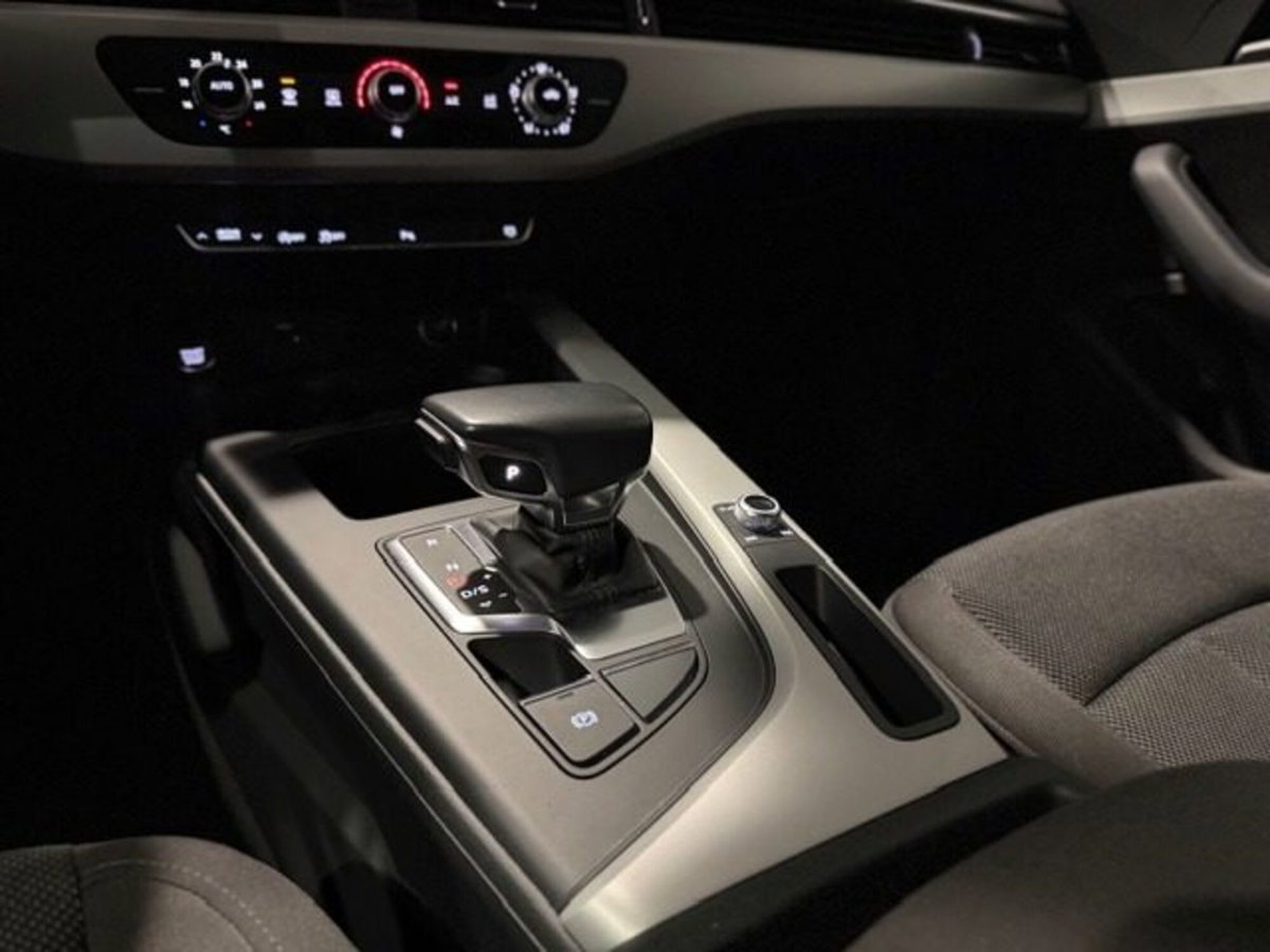 Audi A4 35 2.0 tdi mhev S line edition 163cv s-tronic (11)