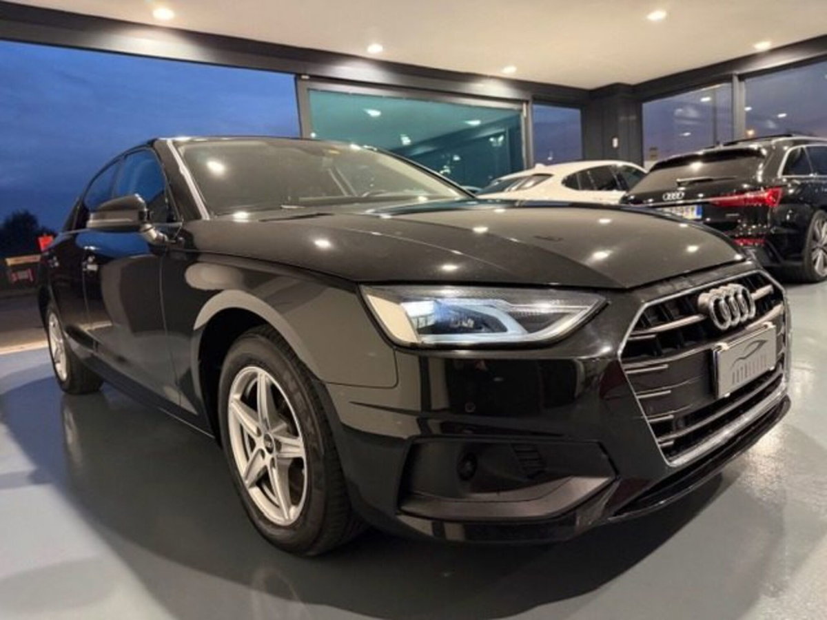 Audi A4 35 2.0 tdi mhev S line edition 163cv s-tronic (3)