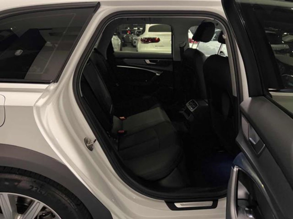 Audi A6 Allroad 40 TDI 2.0 quattro S tronic Evolution (18)