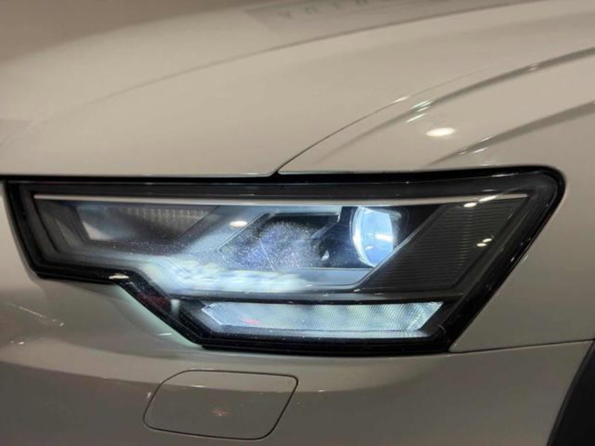 Audi A6 Allroad 40 TDI 2.0 quattro S tronic Evolution (19)