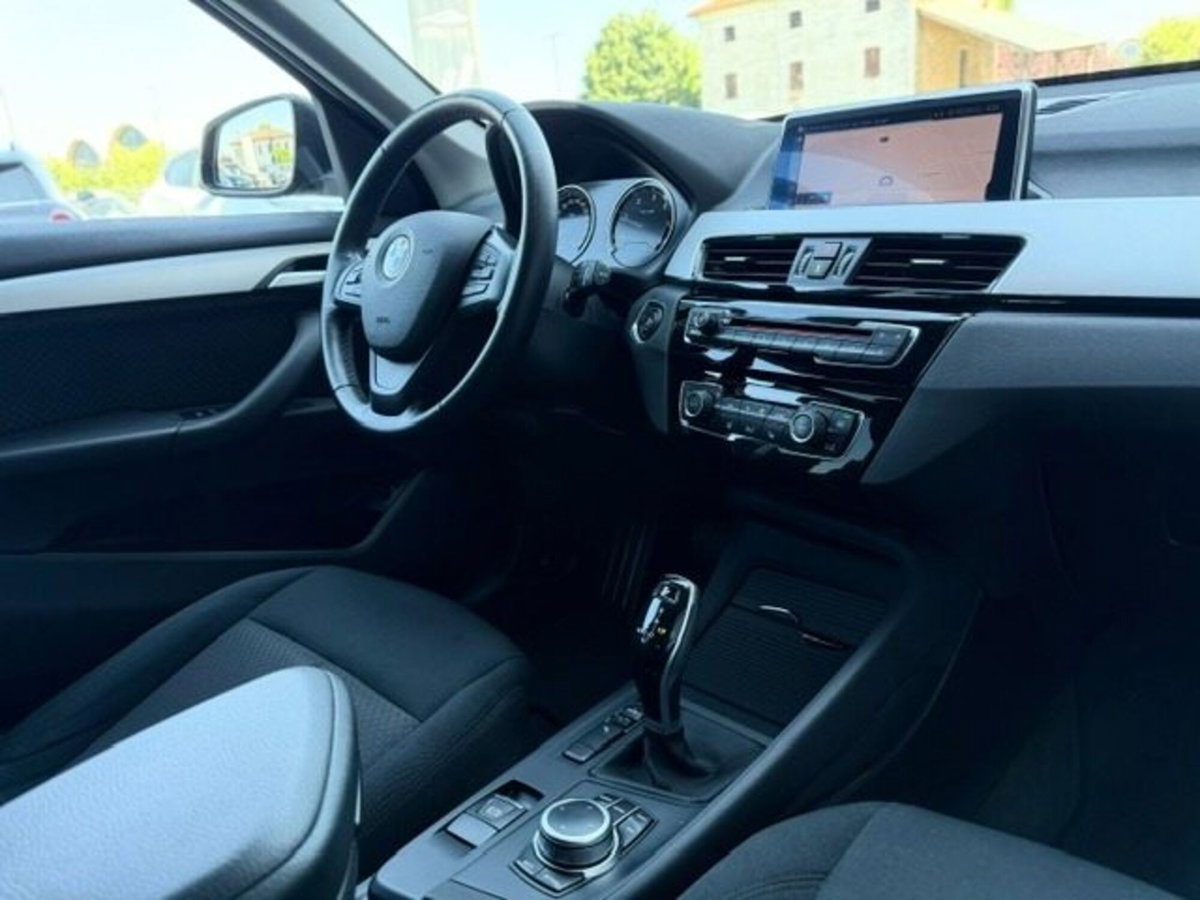 BMW X1 sDrive18d Business Advantage (10)