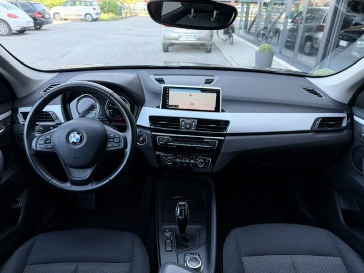 BMW X1 sDrive18d Business Advantage (12)