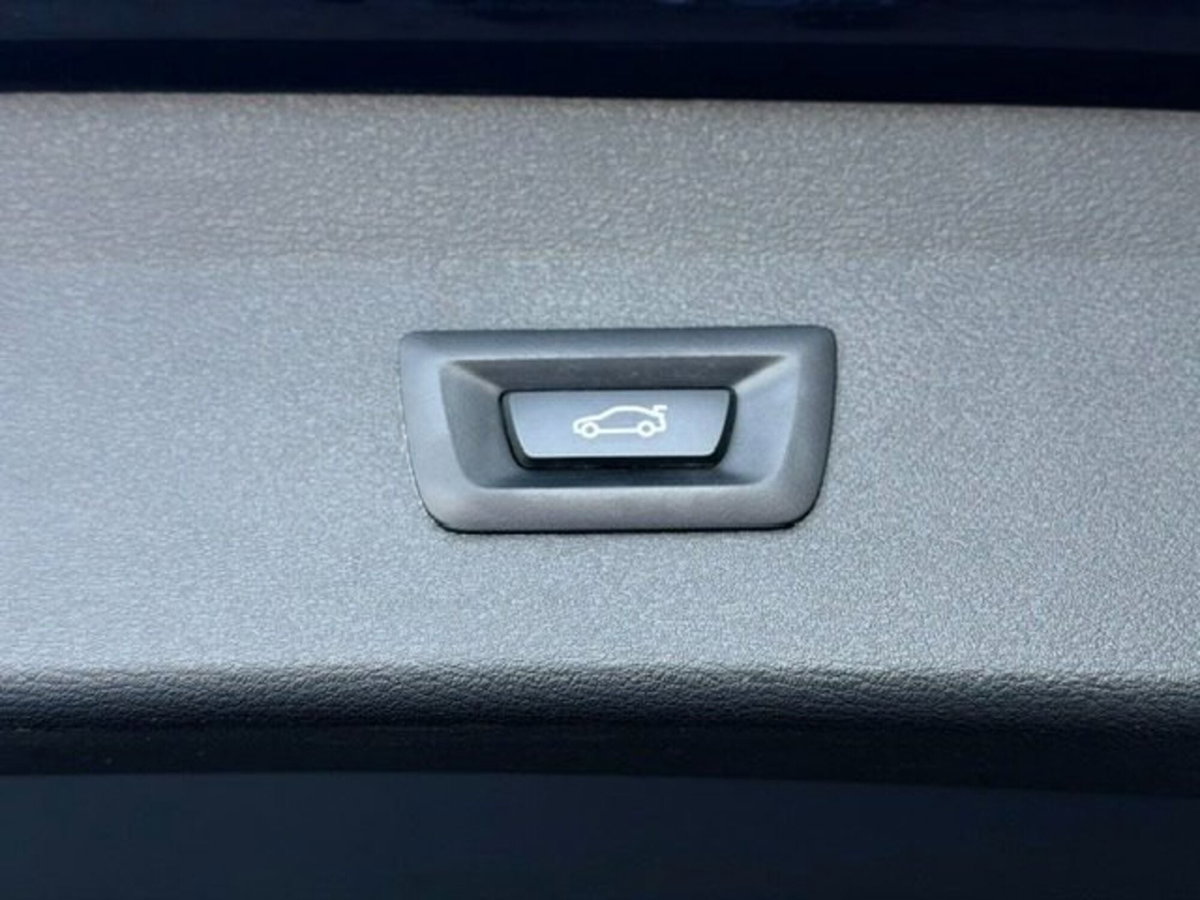 BMW X1 sDrive18d Business Advantage (20)