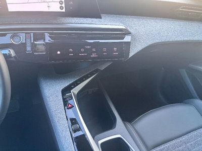 Peugeot 3008 1.2 hybrid Allure Business 145cv e-dcs6 (12)