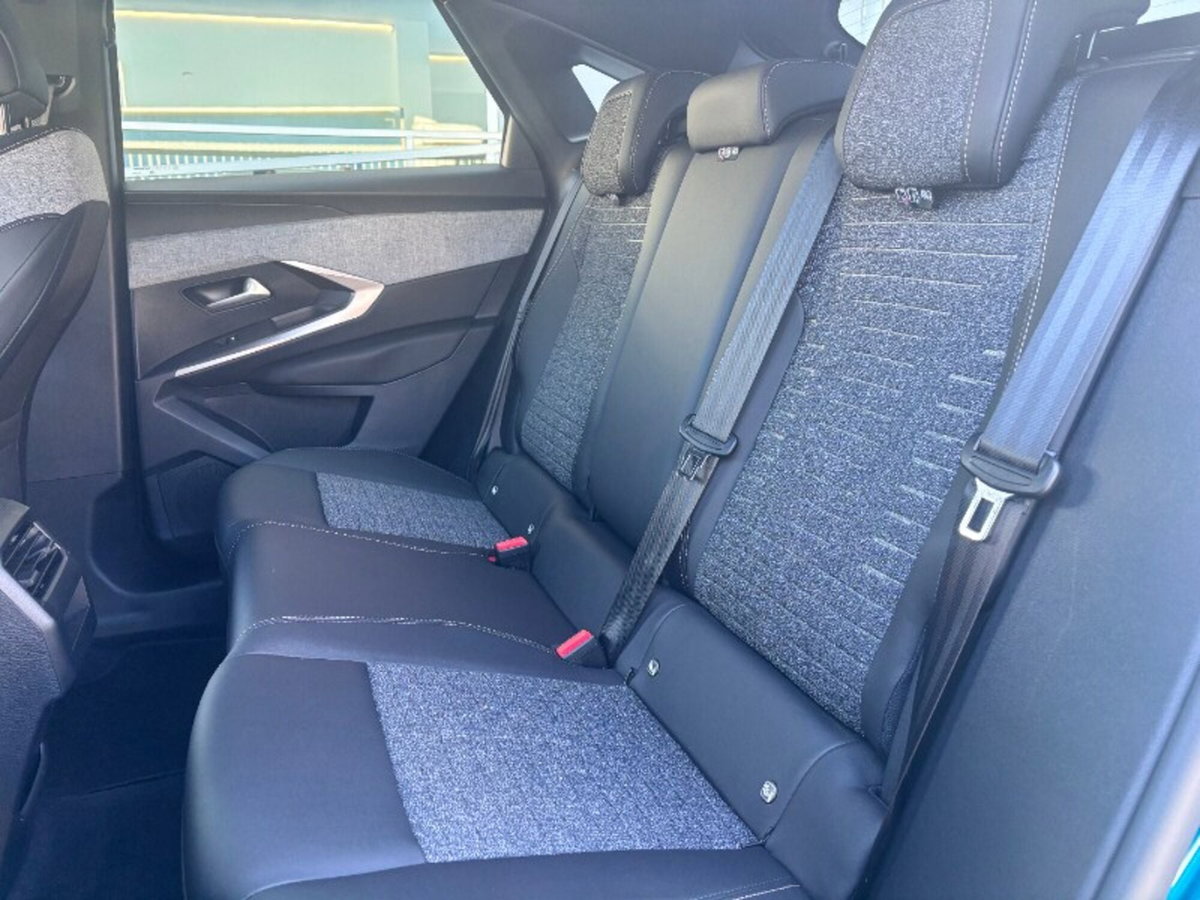 Peugeot 3008 1.2 hybrid Allure Business 145cv e-dcs6 (7)