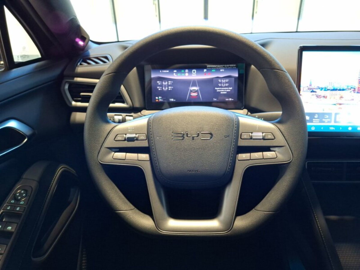 Byd Atto 2 DM-i 1.5 phev Active 165cv (13)
