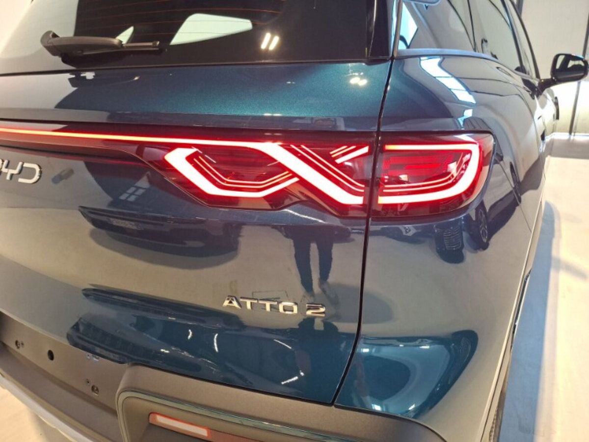 Byd Atto 2 DM-i 1.5 phev Active 165cv (10)