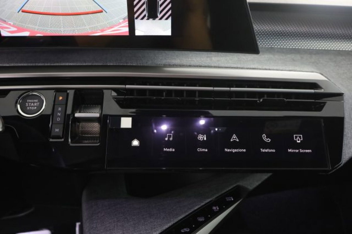 Peugeot 5008 1.2 hybrid GT 145cv 5p.ti e-dcs6 (13)