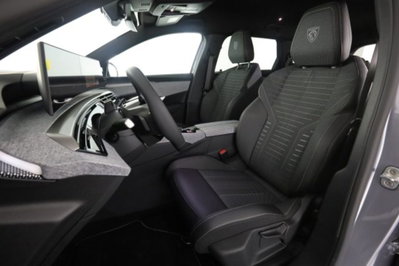 Peugeot 5008 1.2 hybrid GT 145cv 5p.ti e-dcs6 (2)