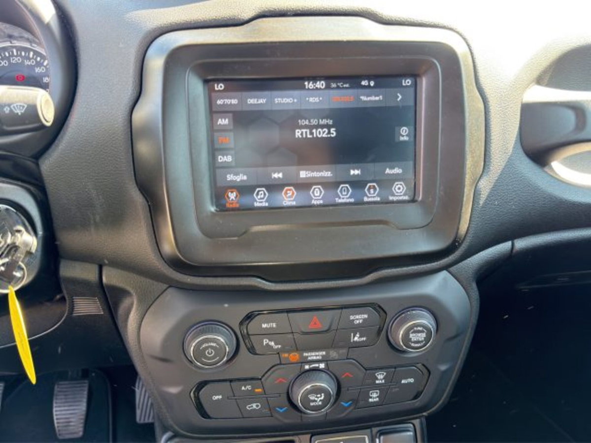 Jeep Renegade 1.0 T3 Limited (17)
