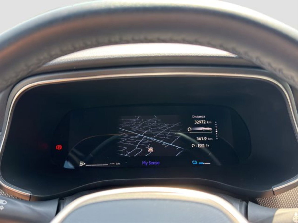 Renault Arkana Hybrid E-Tech 145 CV Techno (15)